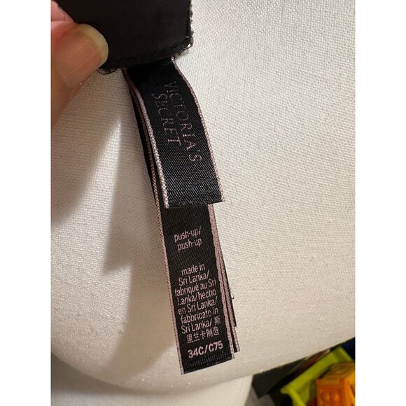 Victoria’s Secret Push up bra GUC 34 C - Picture 5 of 5